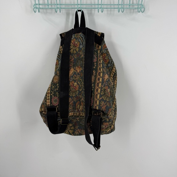 New York studio  Vintage-Inspired Floral Backpack